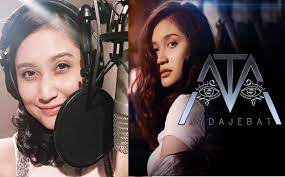 Jauh di mata, dekat di hati kasih sayangmu tetap di sini apabila bertemu nanti ku rasakan bahagia sekali. Belum Dilancarkan Tetapi Single Baru Ayda Jebat Mata Trending Di Twitter Gempak