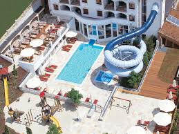 Kids Hotel Lowe Bar Family Holidays In Serfaus Best Family Resorts Family Resorts Resort