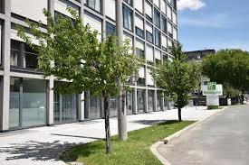 In shanghai and this one in salzburg are modern and not the economic mediocre hotels we see in the u.s. Holiday Inn Salzburg City Hotels Hotels Restaurants In Salzburg Adresse Offnungszeiten Bewertungen Tel 0662870 Infobel
