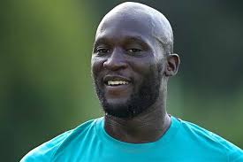 كشف اللاعب البلجيكي روميلو لوكاكو عن سعادته الكبيرة بالعودة إلى صفوف تشيلسي من جديد، بعد إتمام انتقاله من إنتر ميلانو الإيطالي. Tes6o9sebxaqum