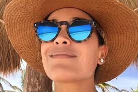 Karla Martínez goza sus vacaciones en familia