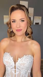 Nieziemska Asia w TYM dniu 👰🏻‍♀️🤍, Ultra kobieco, delikatnie, ale wciąż  z charakterem. Lekko i świeżo, a przy tym trwale