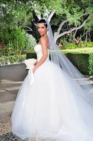 9 Of The Most Expensive Celebrity Wedding Dresses Ever Celebrity Wedding Dresses Expensive Wedding Dress Most Expensive Wedding Dress