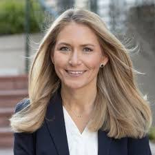 Crystal Kramer's Instagram, Twitter & Facebook