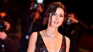 983,708 likes · 19,147 talking about this. Durch Die Jahre Die Grosse Veranderung Von Lena Meyer Landrut