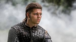 Alyssa sutherland, who played fimmel's second wife, aslaug. Vikings Star Alex Hogh Andersen Breaks Down That Insane Torture Scene In Season 5 Premiere Exclusive Entertainment Tonight