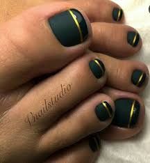 Black And Gold Glitter Toe Nails Black Gold Toe Nailart Toe Nails Toenail Art Designs Gold Toe Nails