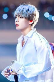 Ivana ⁷ | line ⁹⁵ on twitter. Pin By Friday On V Kim Taehyung Taehyung Bts Taehyung
