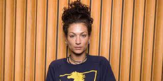 Dunya om de man aan wie ze is uitgehuwelijkt te ontmoeten, desie gaat op zoek naar haar vader. Who Is Eva Van De Wijdeven Dating Eva Van De Wijdeven Boyfriend Husband