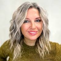 Jenny Schauer's Instagram, Twitter & Facebook