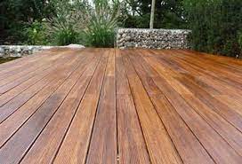 Yang perlu diketahui pula adalah bahwa lantai kayu bukan hanya digunakan untuk area indoor saja. Jenis Jenis Kayu Yang Cocok Untuk Dijadikan Lantai Gaya Hidup Www Indonesiana Id