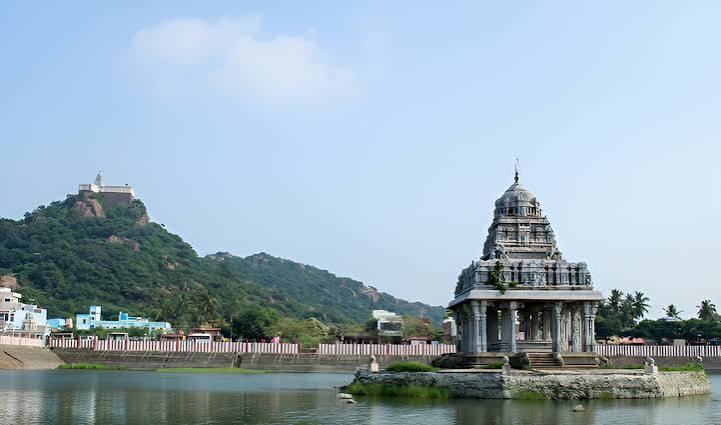 Sacred Theerthams of Thirukazhukundram | 12 Holy Springs & Sangu Theertham