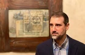 الأسد يحتجز ابن خاله الثري حتى يدفع ديون الحرب للرئيس بوتين، تحت هذا العنوان، نشرت صحيفة التايمز البريطانية، تقريراً كشفت فيه عن تصدع داخل العائلة الحاكمة السورية بسبب خلاف بين رئيس النظام بشار الأسد وابن خاله الملياردير رامي مخلوف، بسبب رفض الأخير، وهو أغنى رجل. Ø§Ù„ØªØ§ÙŠÙ…Ø² Ø®Ù„Ø§ÙØ§Øª Ø¢Ù„ Ø§Ù„Ø£Ø³Ø¯ ØªØ®Ø±Ø¬ Ù„Ù„Ø¹Ù„Ù† Ø¨ÙÙŠØ¯ÙŠÙˆÙ‡Ø§Øª Ø±Ø§Ù…ÙŠ Ù…Ø®Ù„ÙˆÙ