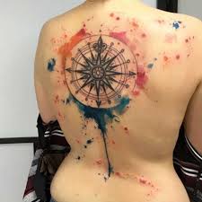 Watercolor Back Compass Tattoo Renkli Pusula Dovmesi Dovme Tasarimlari Compass Tattoo Sirt Dovmeleri