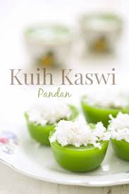 Mak selalu buat kuih keladi ini untuk minum petang. 50 Kuih Muih Melayu Ideas In 2021 Asian Desserts Malaysian Dessert Malaysian Food