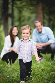 The Star Of The Show Here He Comes Albion Basin Utah Green Mountain Forest Family Ph Family Photoshoot Poses Family Portrait Poses Photography Poses Family