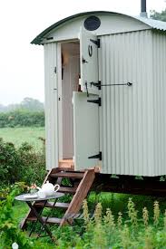 Auf ebay, auf schausteller.de und anderen portalen verkauft. Tiny And Small Houses Einfach Leben Wohnen Im Bauwagen Tiny And Small Houses