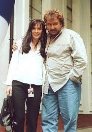 File:ewa krawczyk (ewa trylko) wikimedia mons. Krzysztof Krawczyk Zona Go Zdradzila Wp Gwiazdy