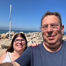 Remember, if you live in a building with 1-9 units, your trash MUST be in a  bin. Use a bin, 55-gallons or less, with a secure lid. And yes, we've got  plans