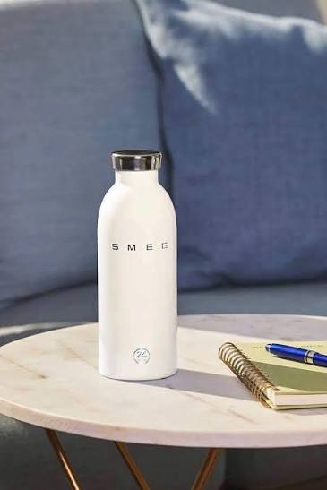 Bình giữ nhiệt SMEG WBF01WH màu trắng