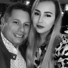 Good morning I am looking for a cleaner, 2 hours every fortnight. For a 1  bedroom flat. All cleaning products & equipment provided.