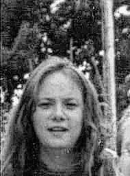 Elizabeth Hansford's Instagram, Twitter & Facebook