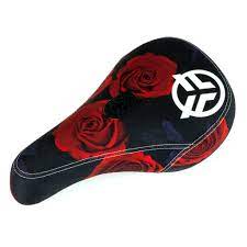 The federal mid stealth roses seat has soft padding and a durable cover with a hollowed internal bolt for weight reduction. Federal Mid Pivotal Roses Seat Black Red With White Logo Bmx Federal Bikes