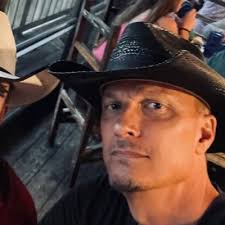 Don Ralph (@Colabearbc)