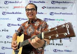 Musik ini sering disebut juga country and western, yang merupakan salah satu genre besar pada musik populer terutama di negeri amerika serikat. Bermain Musik Country Tantowi Yahya Sambangi Tribunnews Com Foto 3 1784737 Tribunnews Com Mobile