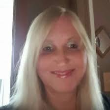 Kari Bowling's Instagram, Twitter & Facebook