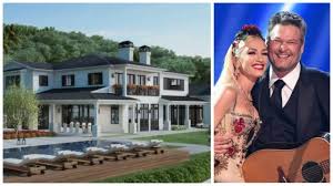Blake Shelton And Gwen Stefani S New Home Tour In 2020 Blake Shelton And Gwen Blake Shelton California Homes