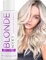 Purple shampoo and conditioners help to banish brassy tones as the colour purple sits opposite the colour yellow on use purple conditioners and hair masks to deeply condition and repair your blonde hair and to help hydrate and moisturise it. Purple Shampoo For Blonde Hair 500ml Sulphate Free Silver Shampoo For Blonde Hair Grey Hair Bleached Hair Blue Shampoo Toner For Blonde Hair Platinum Blonde Shampoo No Yellow Shampoo Amazon Co Uk