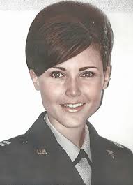 Famous actress tours for troops in Vietnam