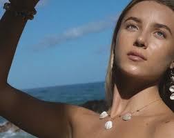 Mexico Scallop Shell Trio & 4 Tiny Tahitian Keshi Pearl Necklace in 14k  Gold Fill