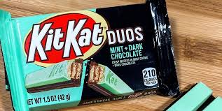Kit Kat Is Releasing A New Duos Bar With Mint And Dark Chocolate New Kit Kat Products 2019 Mint Dark Chocolate Dark Chocolate Chocolate Mousse Recipe