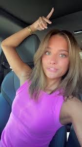 Courtney Arp's Instagram, Twitter & Facebook