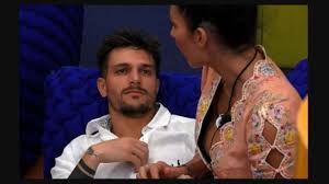 I concorrenti delle passate edizioni del grande fratello (ansa). Primi Avvicinamenti Nella Casa Del Gf Vip 5 Quali Coppie Si Potrebbero Formare Ultime Notizie Flash