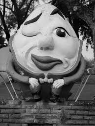 Are there early photos of Wanganui East, specifically Moana Street?