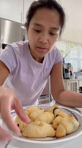 Ube halaya bread ni Inday roning