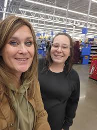 My name is Ravon, I am 45yrs.old, born and raised in Milwaukee Wisconsin. I  am looking to meet a fun, caring, understanding, spiritual and phenomenal  Lady that I can build a real