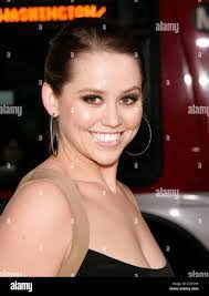 Jane Porto's Instagram, Twitter & Facebook