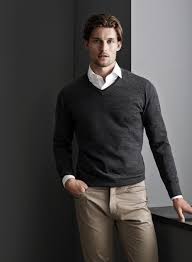 Fundamentels Khakis Paired With A White Shirt And Black Pullover Moda Ropa Hombre Ropa Casual Hombres Estilo De Ropa Hombre Trousers and a white sneaker, boots or oxford dress shoes. pinterest