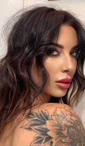 Sarah Sandin's Instagram, Twitter & Facebook