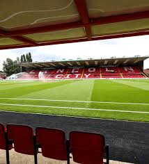 Lincoln vs. Notts County: New Signings & Trophy Clash! Must-See! - Imagen principal del artículo