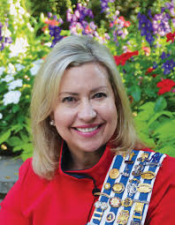 Today we are spotlighting Lisa Melland for her generous support of DAR's  important mission work and to learn about what inspires her to contribute  to DAR. Lisa, a DAR member of the