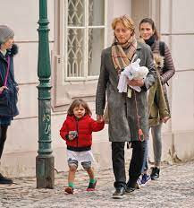 Karel janeček se svojí ženou neotáleli a na dobrou věc přispěli 121 000 korun. Galerie Karel Janecek Ukazal Vsechny Deti Jak Slavili Vanoce Slavni Rodice Foto 1 Supermamy