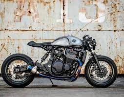 K Speed S Brushed Steel No 43 But Who Can Name The Original Bike Follow Cafesofinsta Blackgoldmoto Cafe Racer Cafe Racer Bikes Cafe Racer Motorcycle