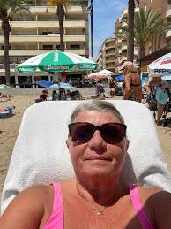 Hi, I'm not sure if here s the right place to post but thought I'd give it  a go. I'm looking to move to Torreviejo in the next few years