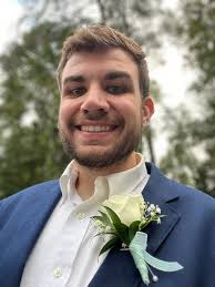 Where in Dallas can one go if they are looking for a third person 👀