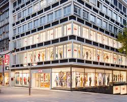 Maybe you would like to learn more about one of these? Uniqlo Ladt In Stuttgart Ins Kunstmuseum News Distribution 762259